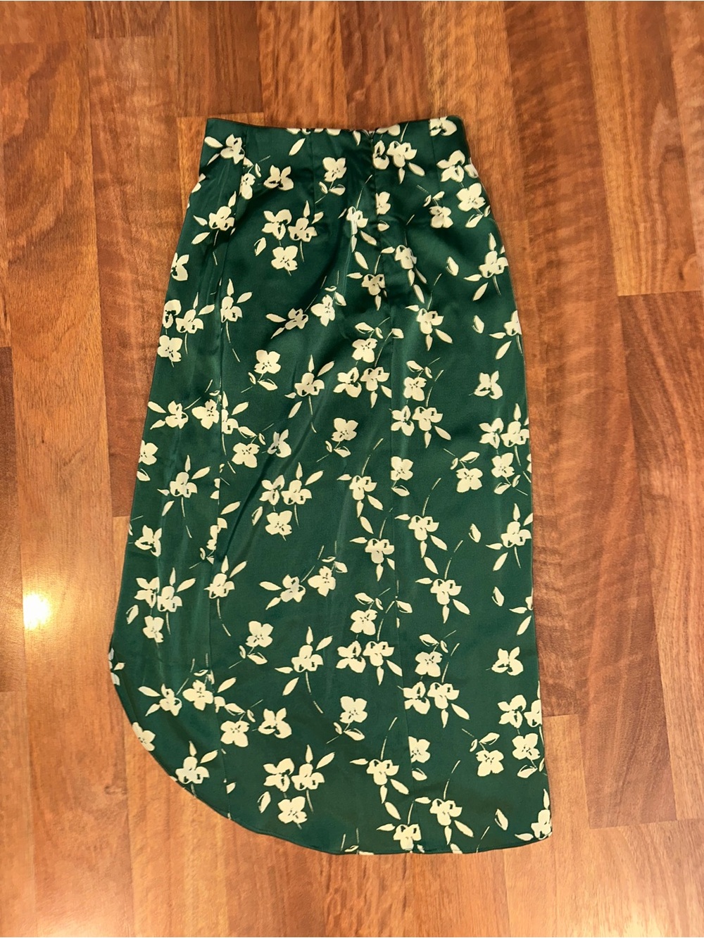 Urban Outfitters Green Floral Midi Skirt with Cream Print - Picture 3 of 3